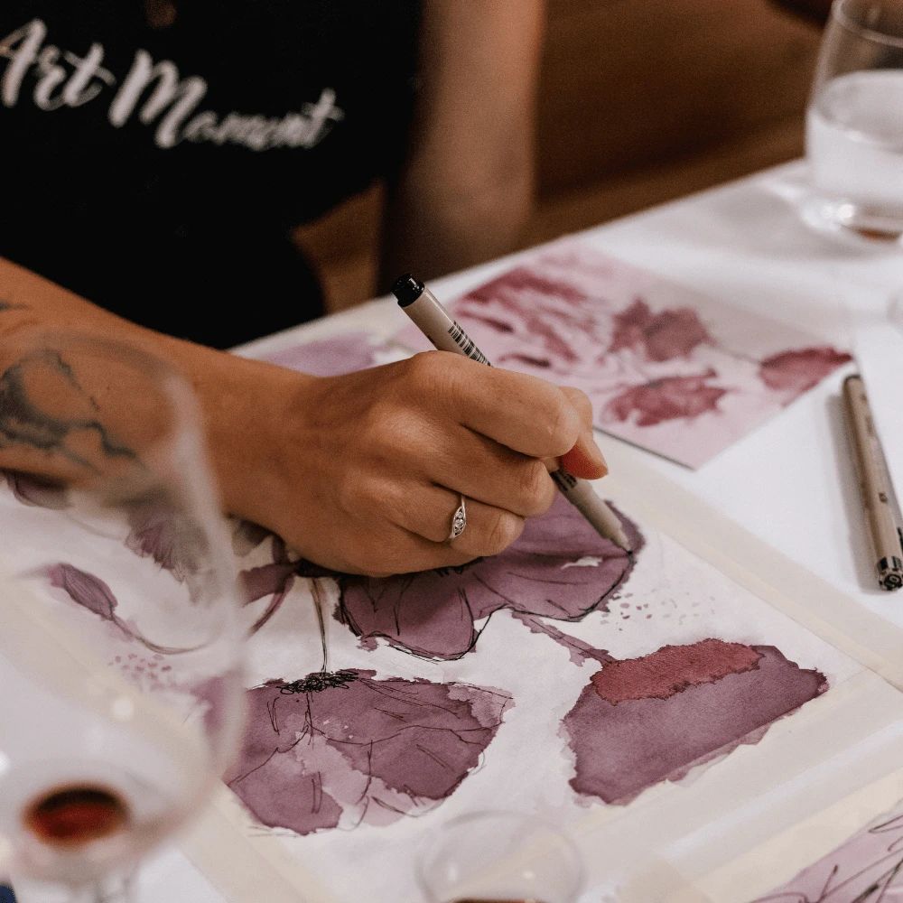 Art Wine by Art Moment + Live Music 